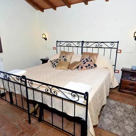 Caselle Sleeps 6 With Pool And Wifi Villa
